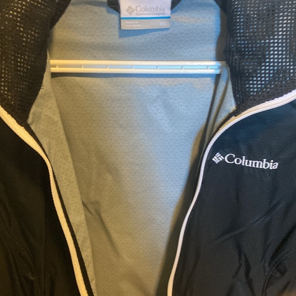 Light Columbia wind breaker - Picture 4 of 4